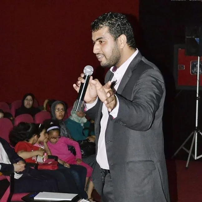 محمد مقداد خلال نشاط مهني
